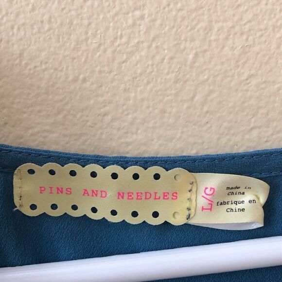 Anthropologie Pins and Needles Sleeveless Blouse - Picture 3 of 4